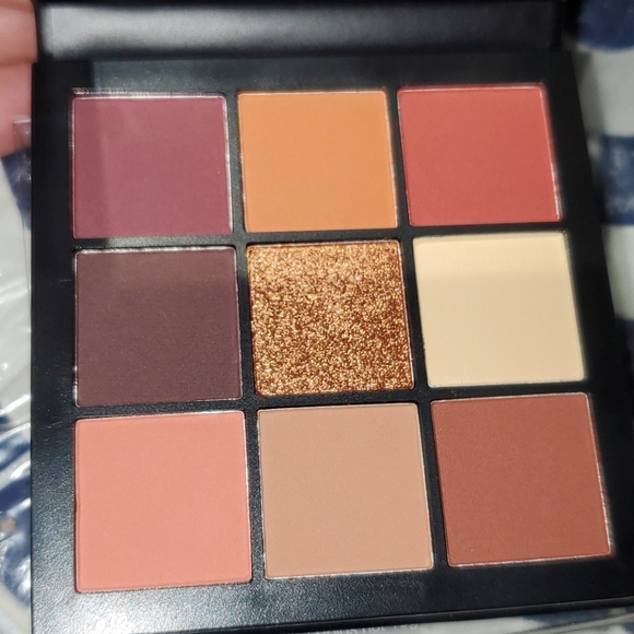 Huda Beauty Obsessions Eye Shadow Warm Brown - Picture 3 of 5